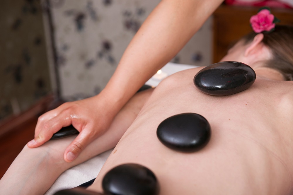 Massages are a good remedies for Back Pain