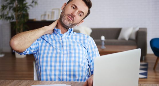 Neck pain: why they occur and how you can relieve it
